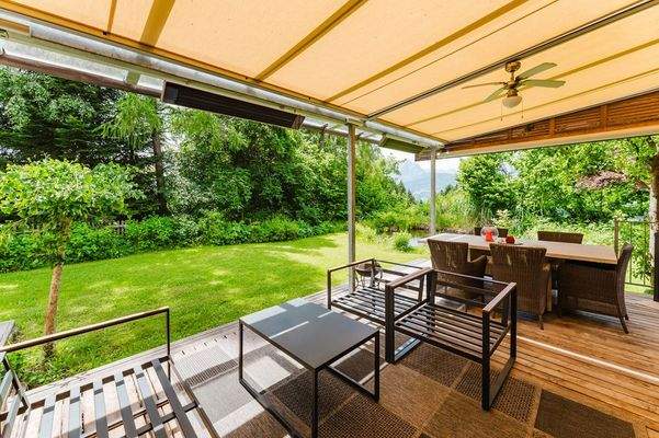 Die beheizte und überdachte Terrasse, auch bei schlechter Witterung nutzbar