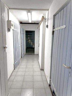 KG/Souterrain, geräumig-in guter Qualität