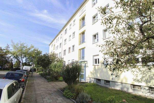 Hausansicht straßenseitig 05