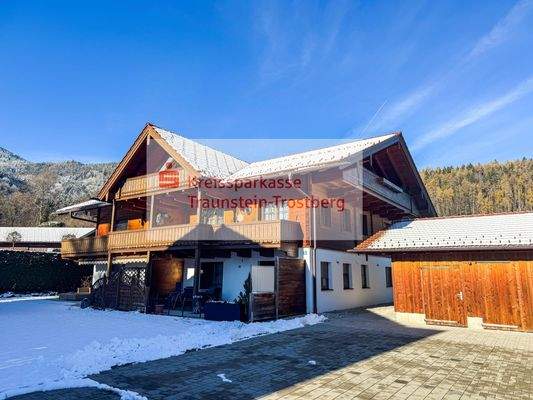 Ansicht Haus und Terrasse EG