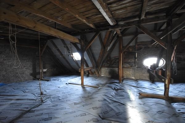 Dachrohling / unconverted attic