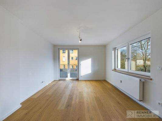 CAM02915G0-PR0050-STILL009