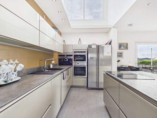 Stillvoll, moderne Einbauküche