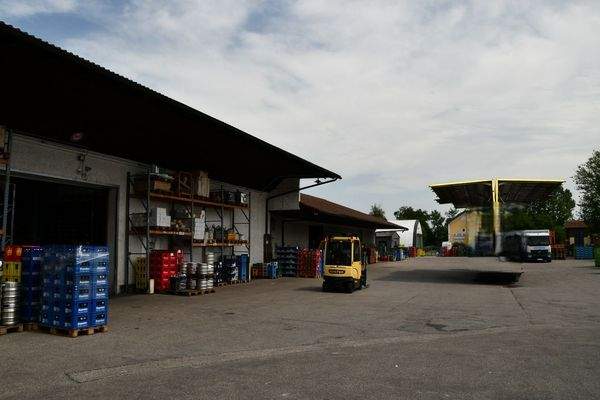 Seitenansicht Lagerhallen Westansicht.JPG