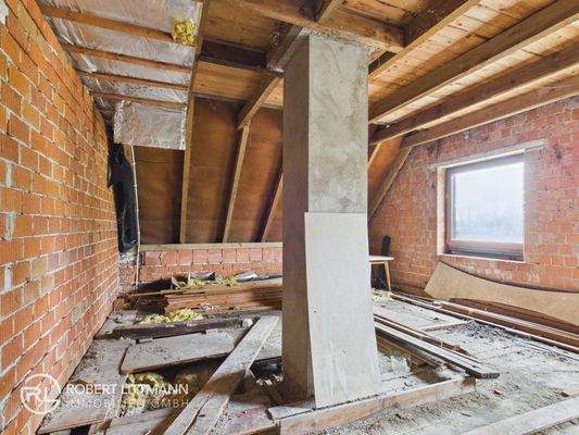 Obergeschoss zukünftiges Wohnzimmer + Küche