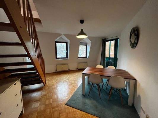 Blick vom Flur in Essecke