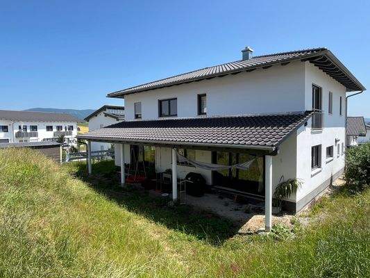 Außenansicht Terrasse und Südseite