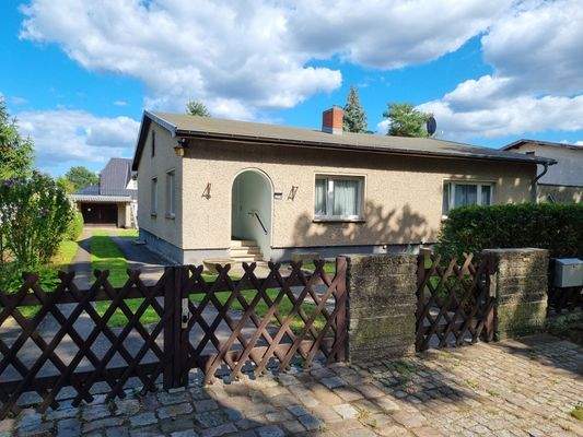 Von der Straße gesehen