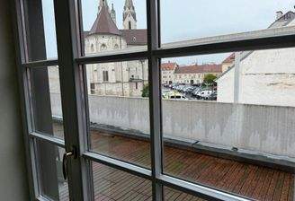 Luxus-Innenstadtwohnung mit Garage