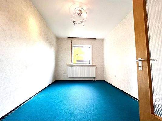 Kinderzimmer/Home Office