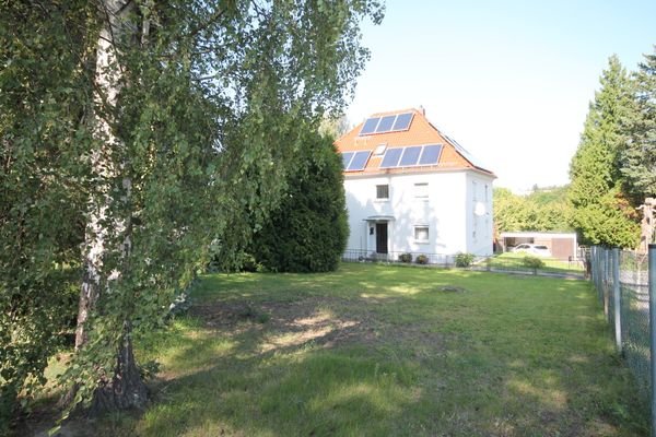 Freifläche neben Garagenkomplex auf Ebene 2.JPG