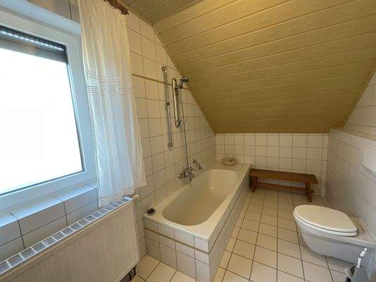 Badezimmer DG Ansicht 2