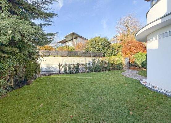 Garten vor/neben dem Haus