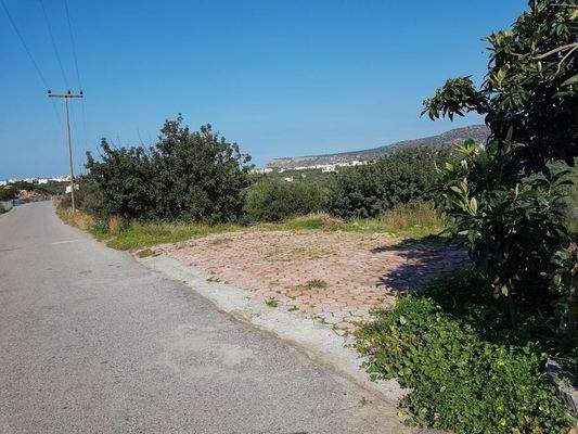 Kreta, Sisi: Baugrundstück etwas außerhalb des Dorfes zu verkaufen