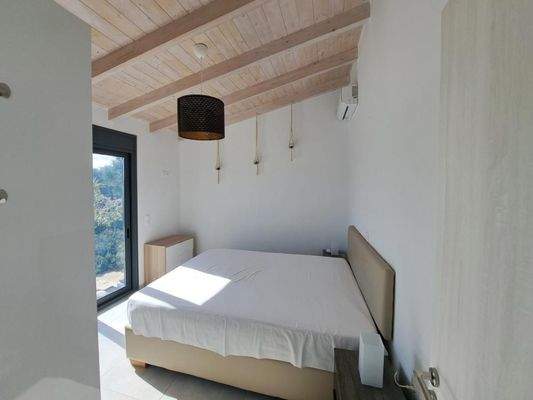 Kreta – Modernes Neubauhaus mit privatem Pool und Bergblick