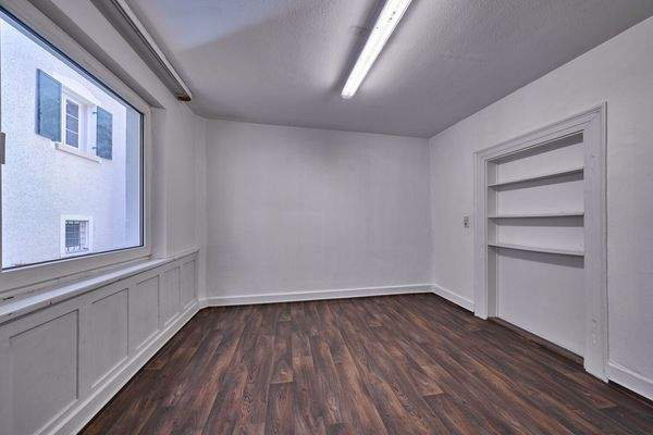 Zimmer III Wohnung 2.OG