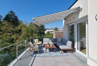 Terrasse im Obergeschoss: KI generiert Einrichtung