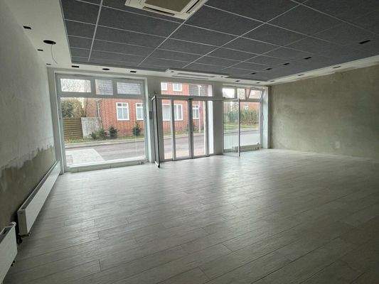 Verkaufsfläche Fensterfront