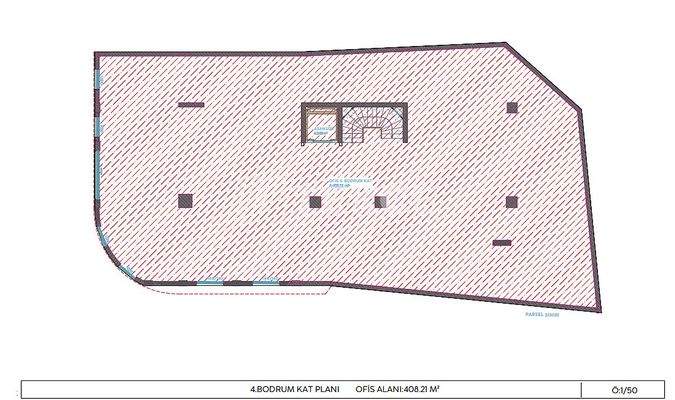 Business Center Near Metro on Busy Street in Üsküdar Istanbul