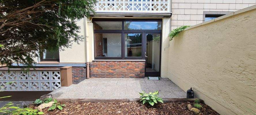 Terrasse und Wintergarten