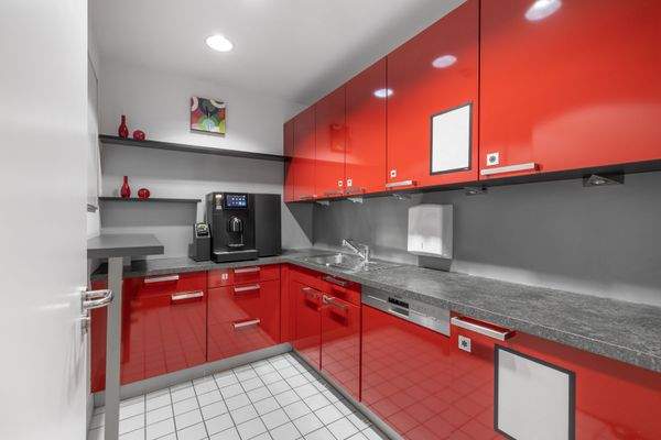 Regus_Munich Airport_511_Munich_Germany_Kitchen.jp