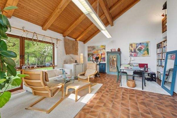 Wohnzimmer mit Galerie