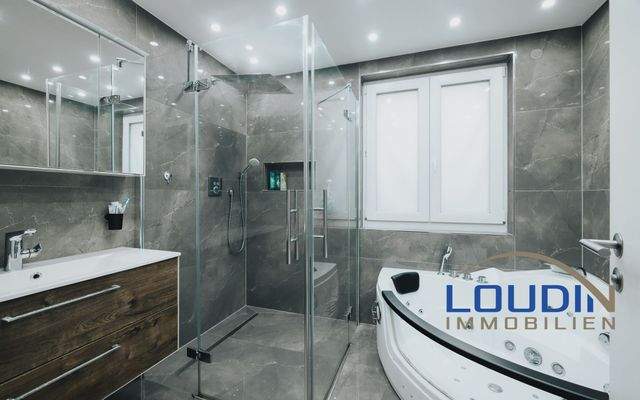 Tageslichtbadezimmer 1 - EG 