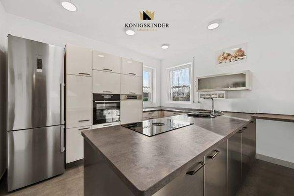 ...mit offener Küche...