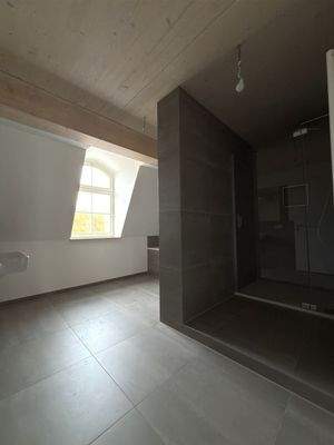 Bad_Wanne_Dusche_unten