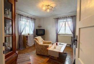 Wohnzimmer EG  (KI-optimiert)