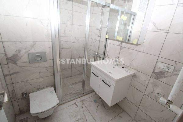1-Bedroom Flat in a Complex with Amenities in Esenyurt Istanbul