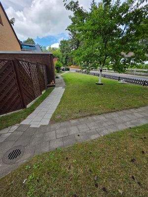Garten neben der Einliegerwohnung