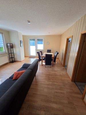 Wohnzimmer, Esszimmer.jpg