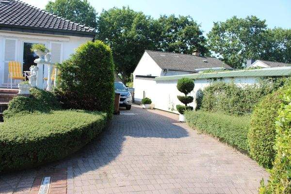 Zufahrt zur Garage