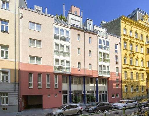 6D389778-2948-4914-AFA6-DF85AEA70A5F