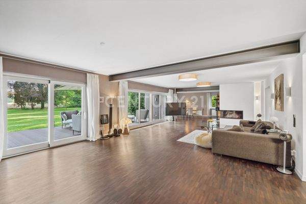 Offener Wohn- und Essbereich im Erdgeschoss