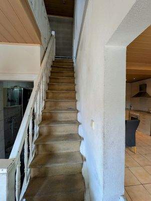 Treppe zum Obergeschoss