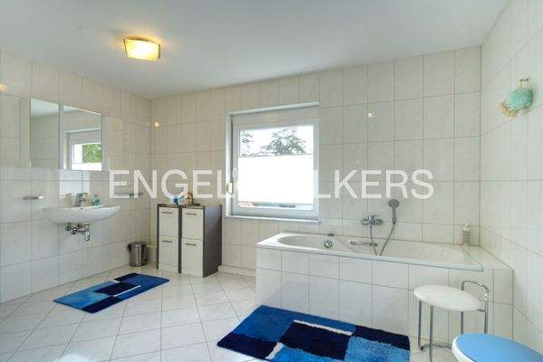 Badezimmer im Dachgeschoss