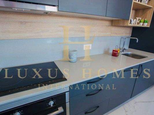 0C30F289-319E-44EA-B63C-F868A0FF1A21