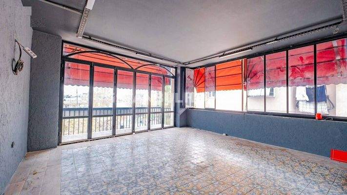 Ready to Move Cafe Close to the Sea in Fatih Balat