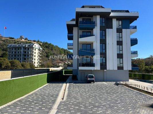 Elegant Properties 210 M from the Sea in Alanya