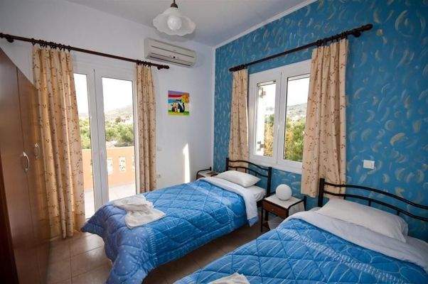 Kreta, Kampia: Erhöhter Meerblick in griechischer Landschaft