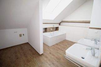 Bad Dachgeschoss