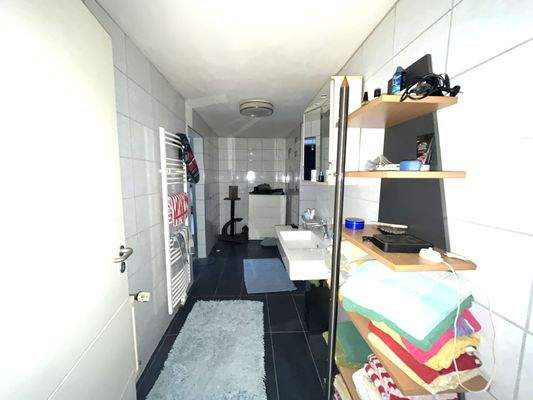 Einliegerwg, Bad.JPG