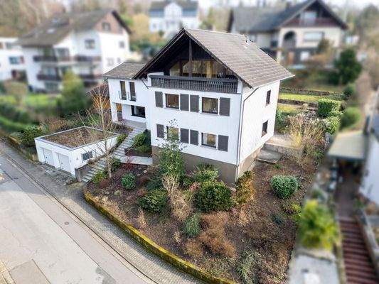 Familienfreundliches Zweifamilienhaus in Lebach