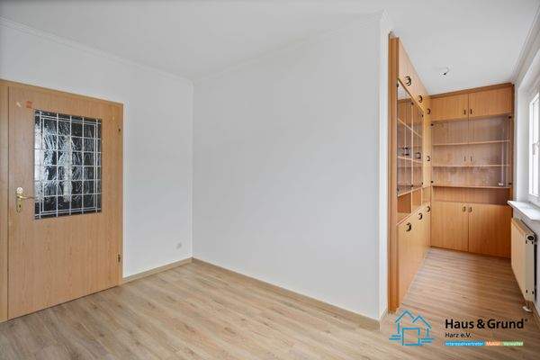 Arbeitszimmer (2).jpg