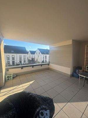 Ausblick von der Loggia auf die gegenüberliegenden Häuser