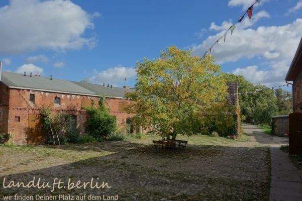 Innenhof mit Einfahrt