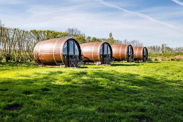 Übernachtungsfässer