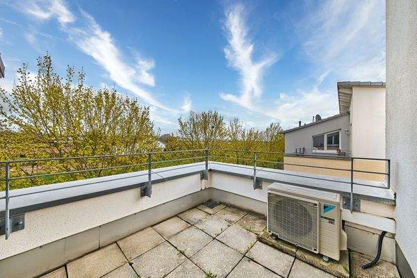 2nd Floor: Roof Terrace